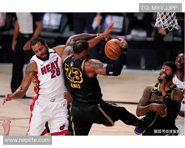 2020年NBA季后赛首场对决湖人对热火精彩直播回顾与分析 2020年NBA季后赛首场对决湖人对热火精彩直播回顾与分析
