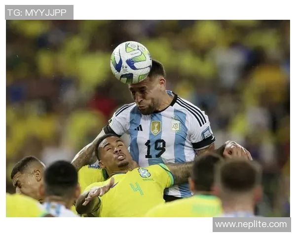 里阿波罗与法兰克福的激烈对决展现足球魅力与战术智慧的巅峰较量